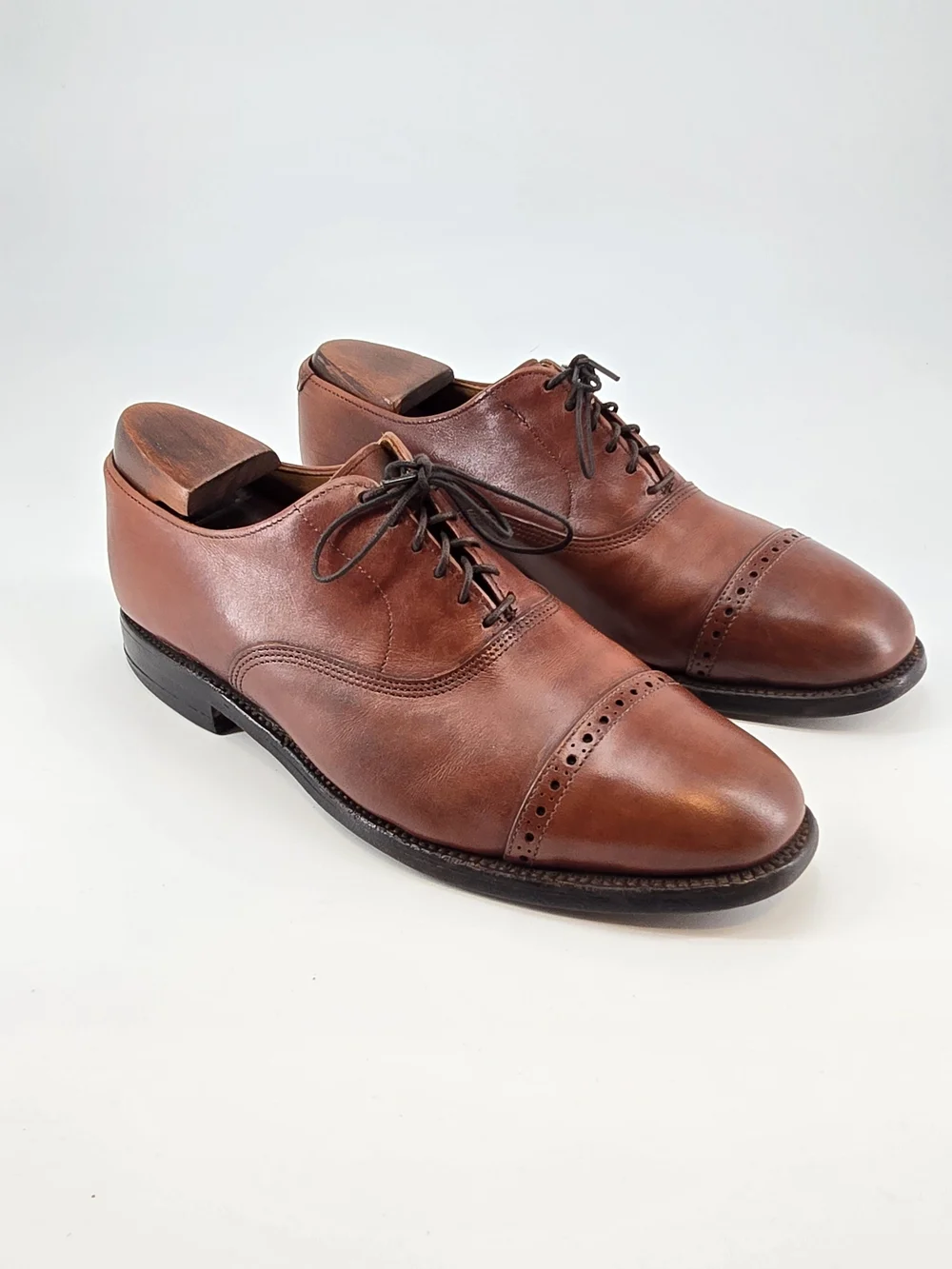 Allen Edmonds Men's Byron 7 D Brown Cap-Toe Oxfords